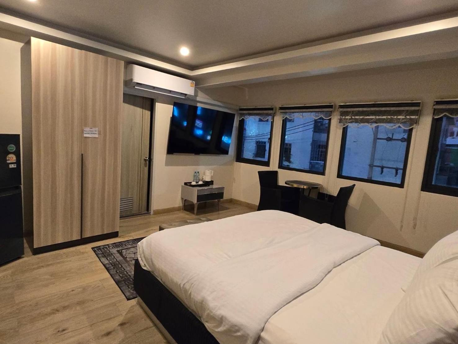 Pumpui Place Pattaya Exterior foto
